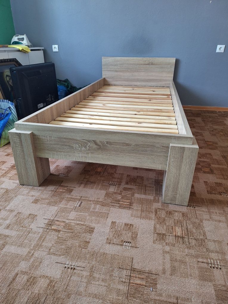 Łóżko używane jak nowe