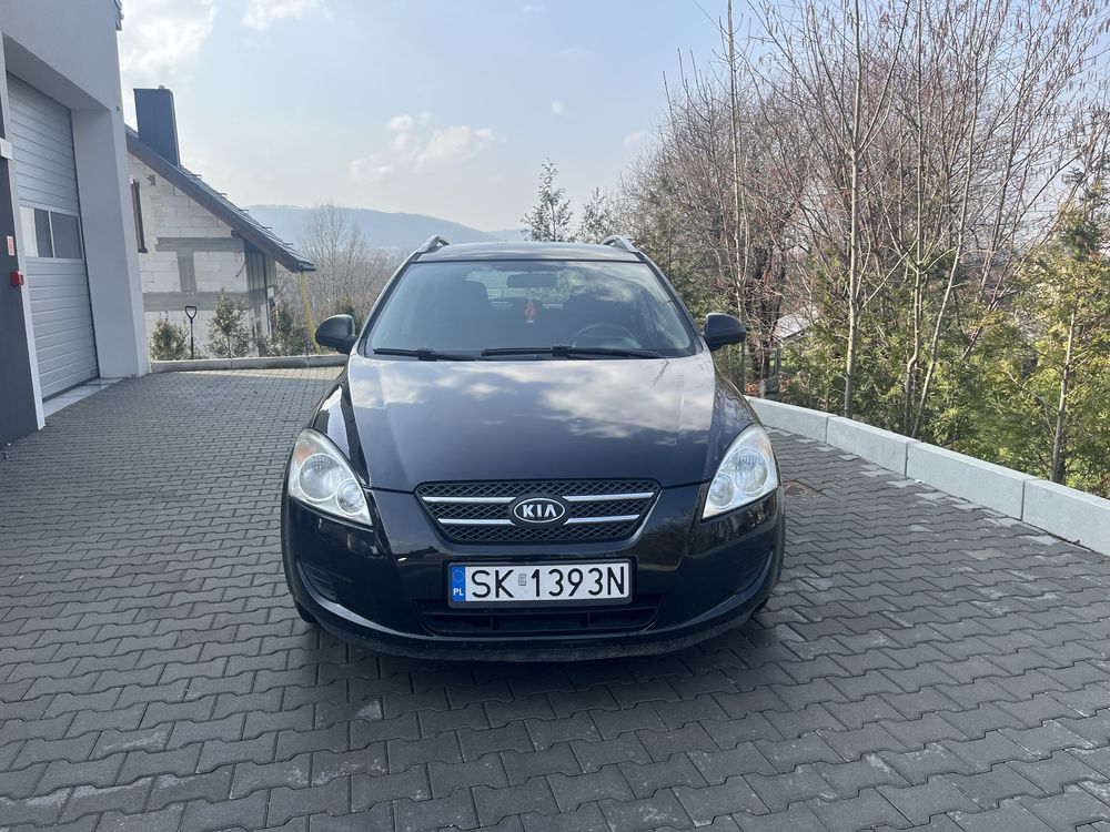 Kia ceed 1,6 benzhna klima 2008 r