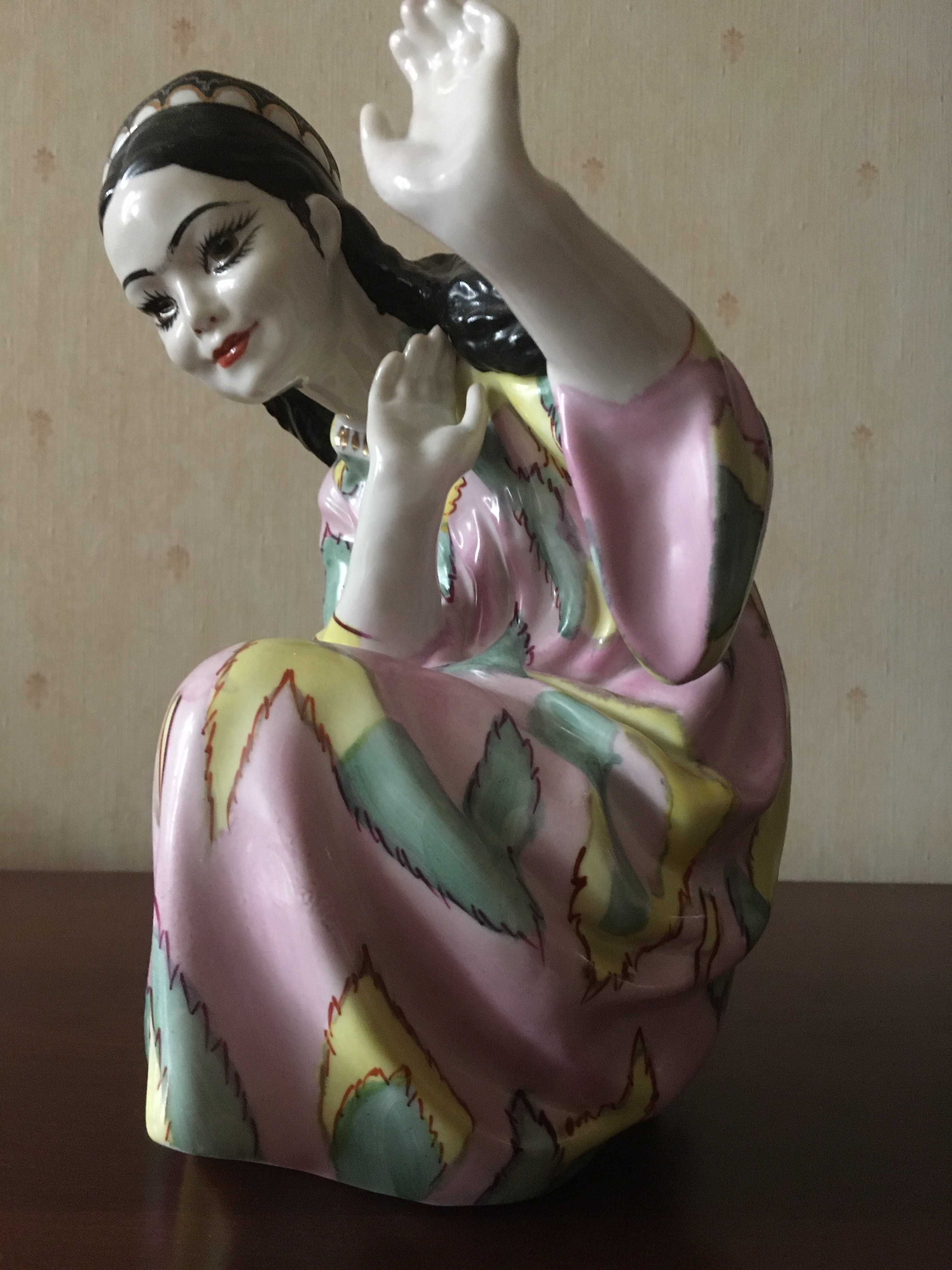 Фарфоровая статуэтка "Танцующая узбечка" Полонне ЗХК
