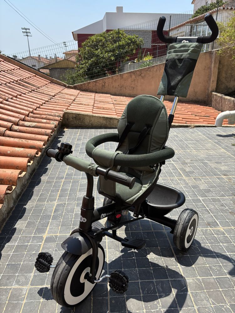 Triciclo para bébé