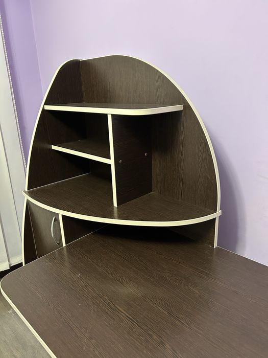 Продам письмовий дитячий стіл