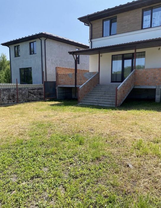 Продаж будинку на 5 сотках в Ірпені, закрите КМ, газ