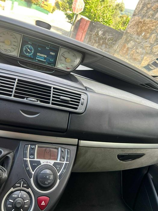 Peugeot 807 2.2hdi