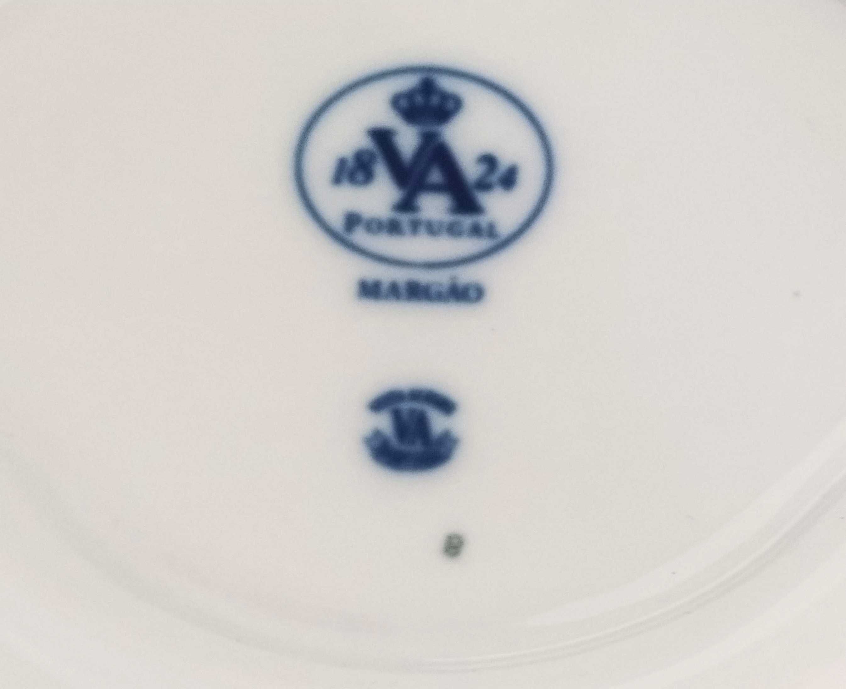 Vaso pequeno Eduardo II porcelana Margão da Vista Alegre