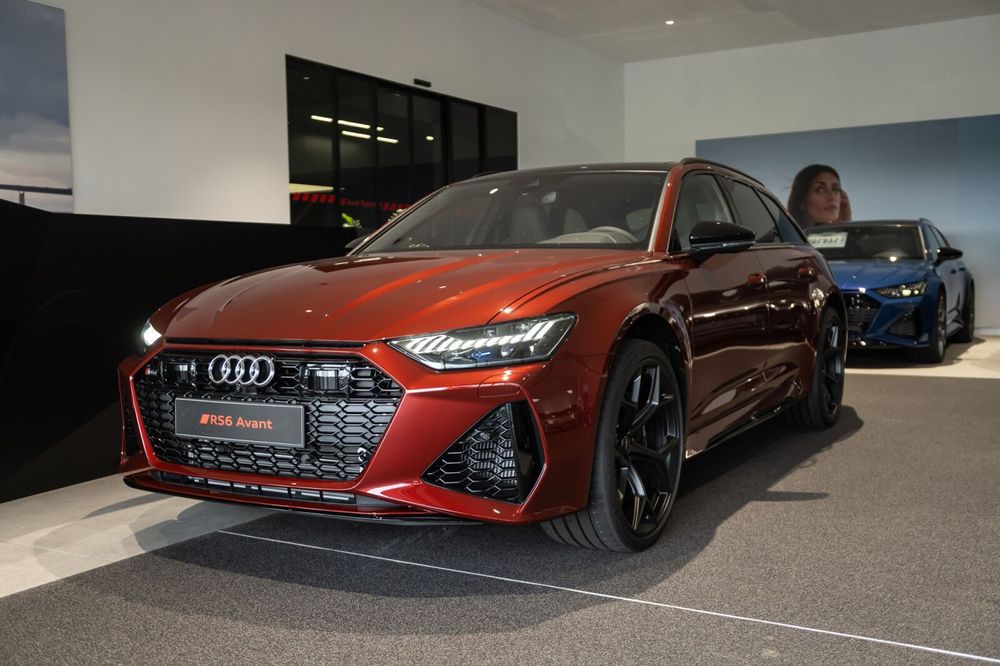 Audi RS6 Avant Dach szklany panoramiczny, Pakiet systemów wspomagających plus