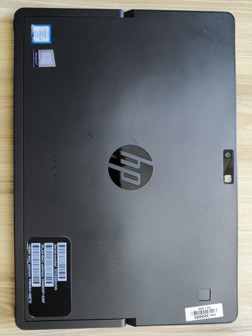 Tablet HP Pro x2 612 G2 Core i5 7Y57 1,2 GHz / 8 GB / 256 SSD / 12'' F