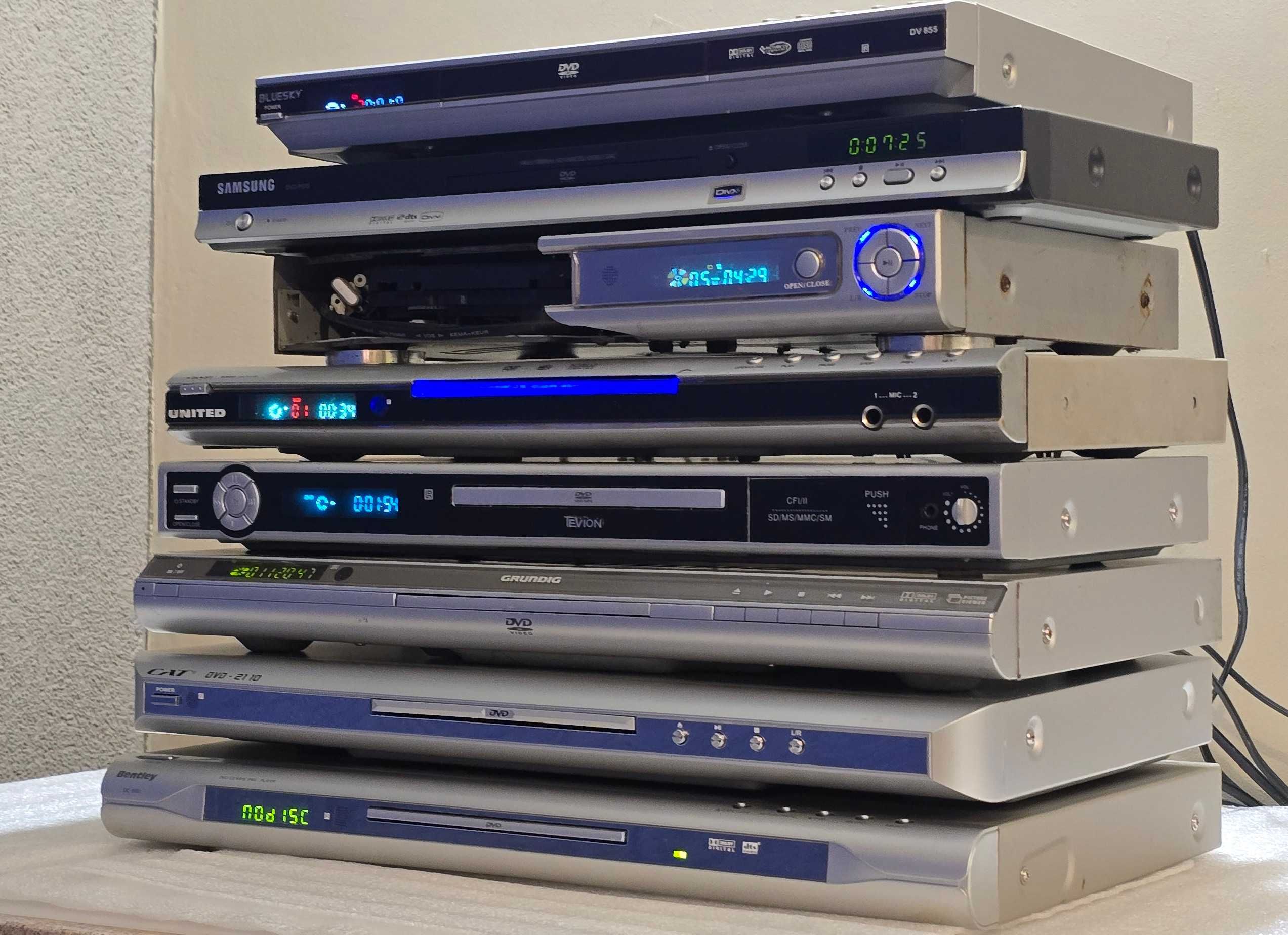 8xDVD Tevion 5000 Bentley DC - 951 Samsung DVDP370 United DVD 6055...