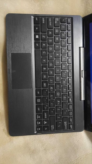 Ноутбук ASUS Transformer Book T100TAM 2\64GB+500GB, 4ядра.