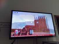 TV para peças ou reparação
