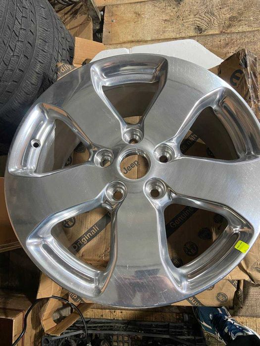 НОВІ диски 18 Jeep Cherokee 1xh65trmab Разболтовка 5x127 виліт 56,4