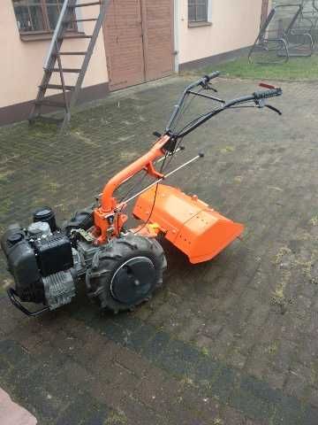 Traktorek jednoosiowy Lombardini