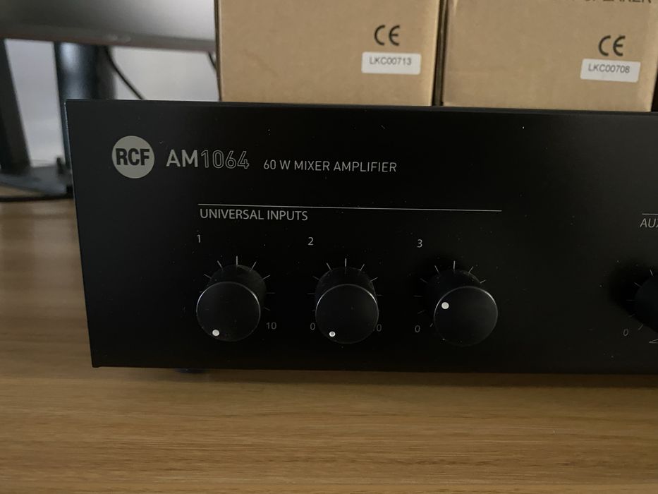 Amplificador RCF AM 1064
