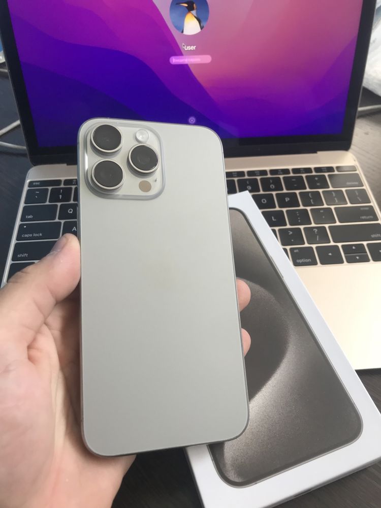 Продам Apple iphone 15 Pro max 256Gb Natutlral Titanium