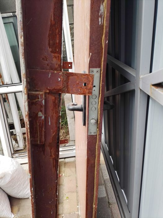 Двері вхідні з новобудови