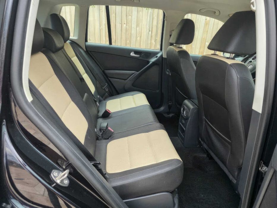 Volkswagen Tiguan      2016