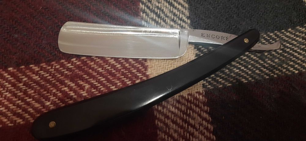 Продам опасную бритву