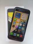 Iphone se 2020 i akcesoria