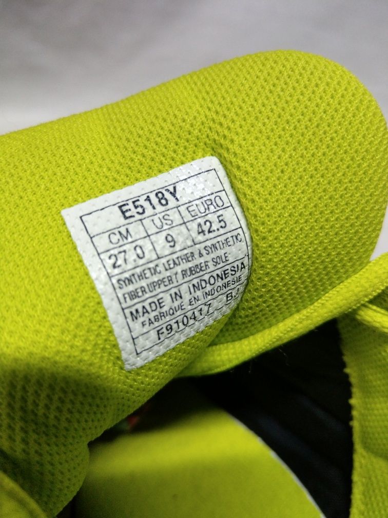 Buty Asics Gel-Squad -Halowe rozm. 42,5