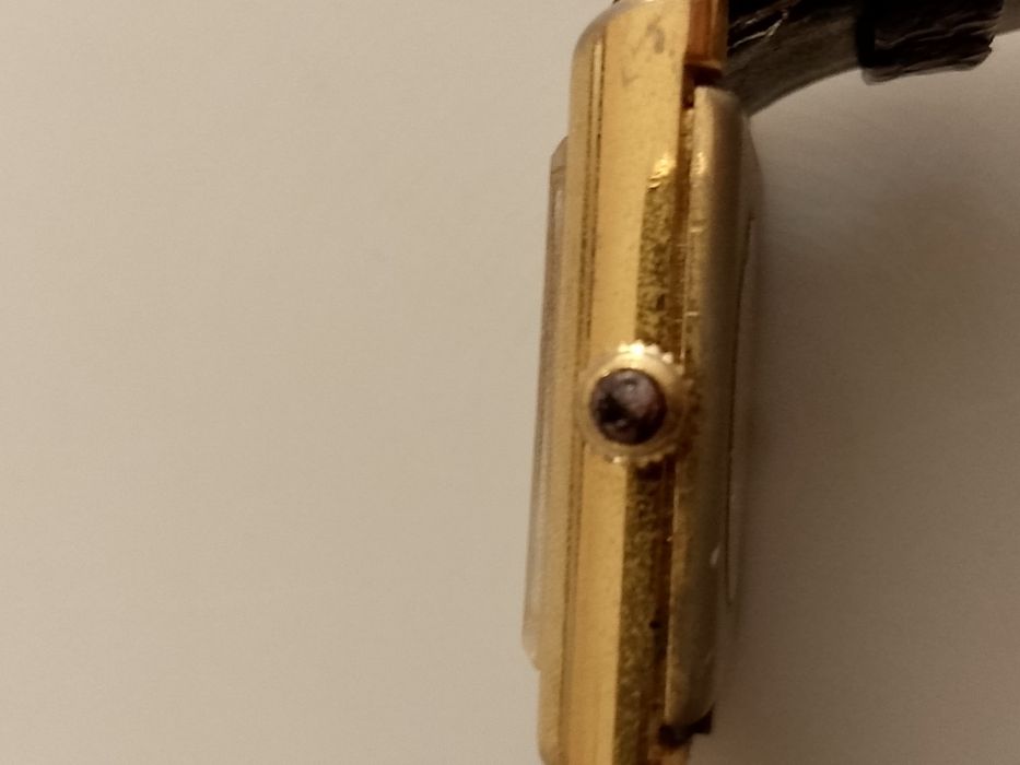 Часи наручний годинник Cartier