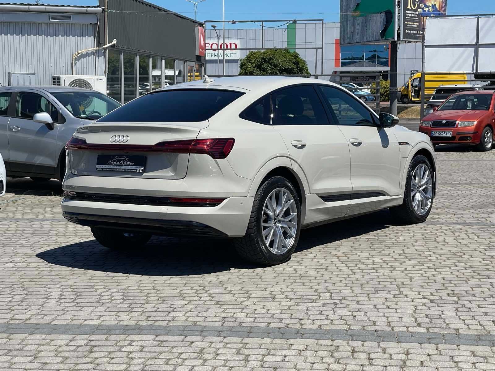 Audi E tron S line