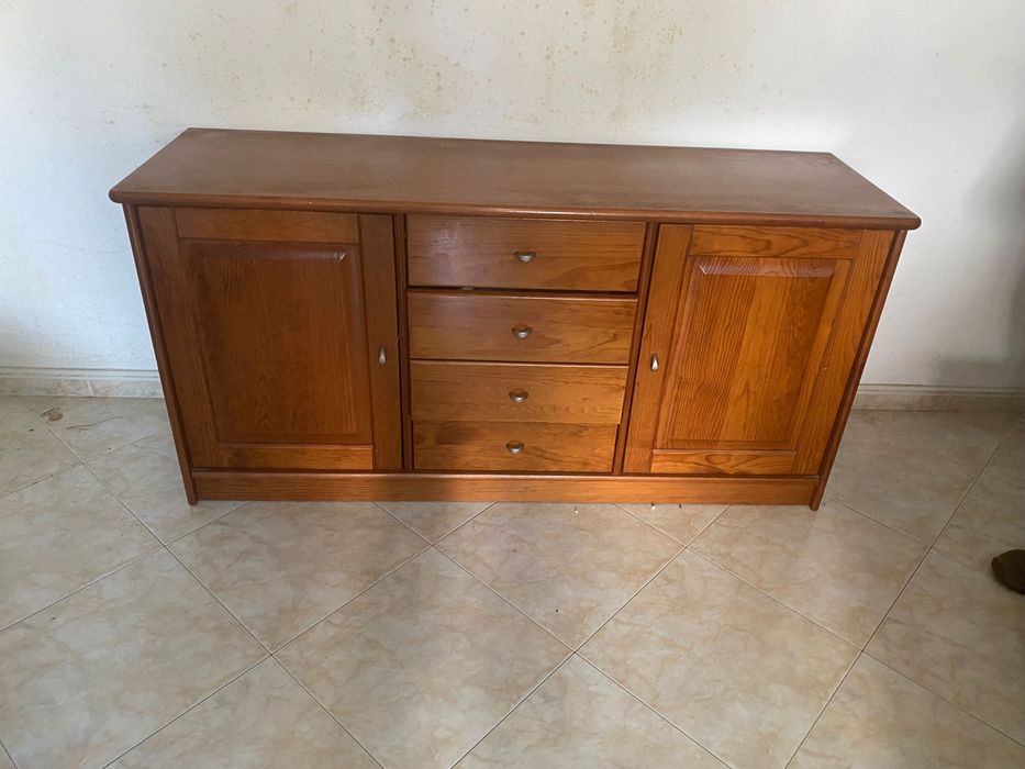 Móvel de sala e aparador