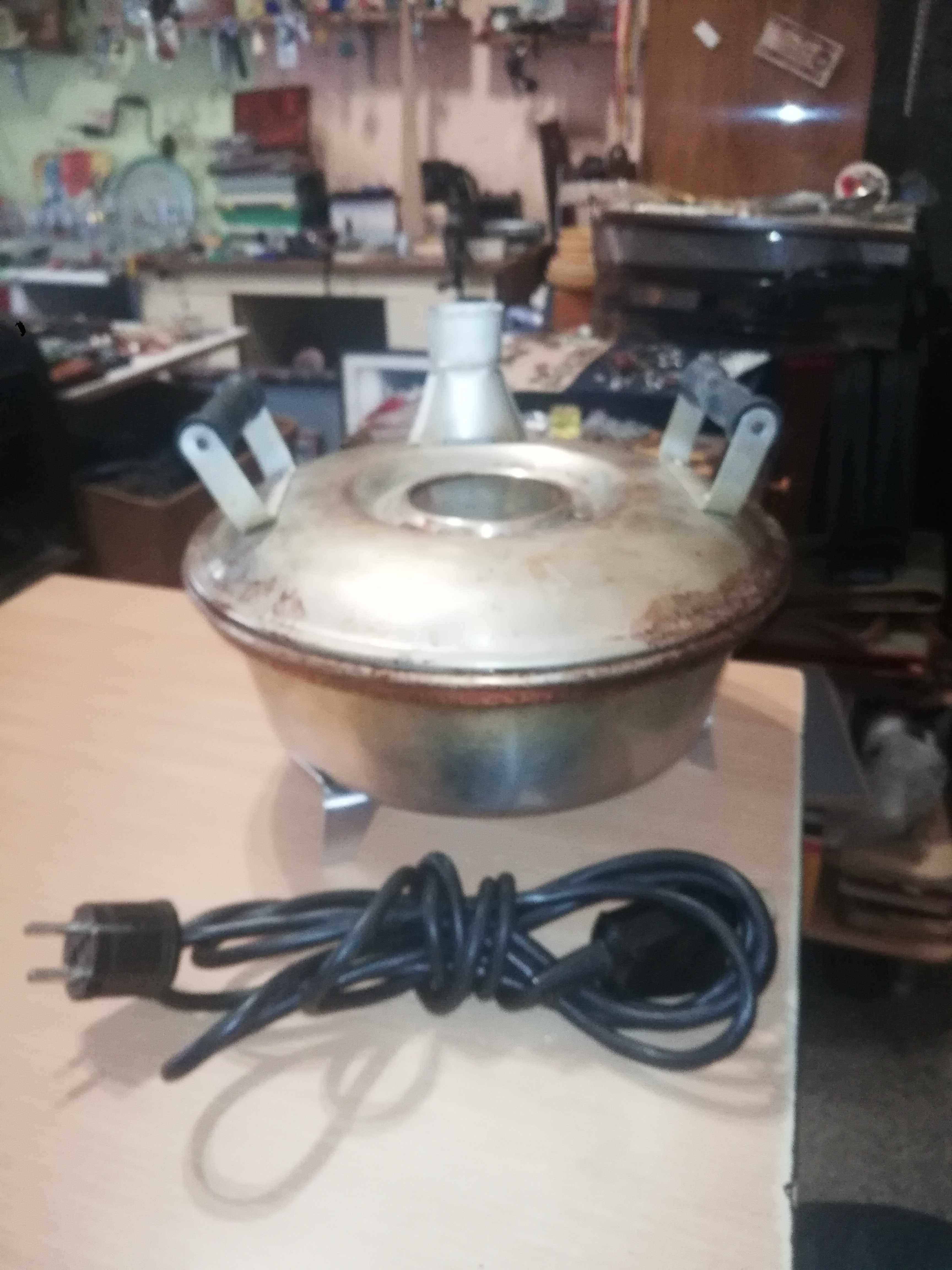 Stary aluminiowy prodiż PE 2         PRL           M