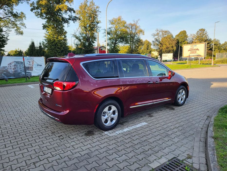 Chrysler Pacifica Chrysler Pacyfica Hybryda Plug-in