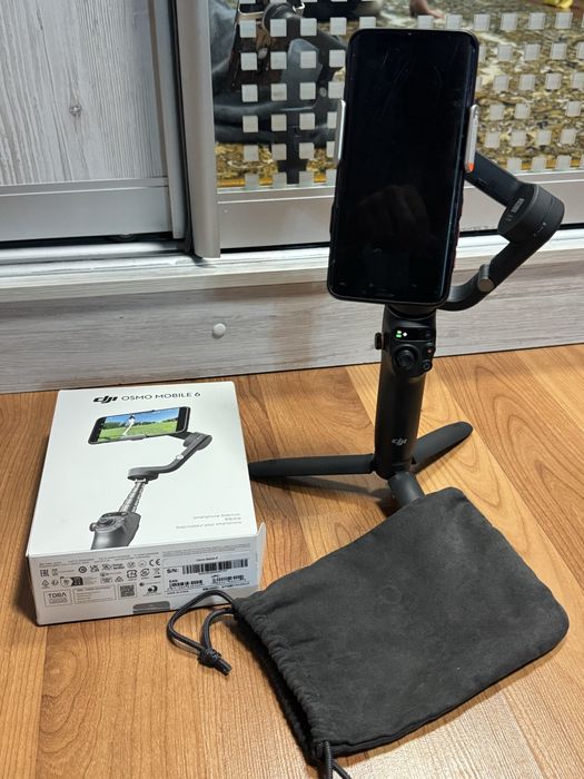 Монопод стабілізатор DJI osmo mobile 6 вживаний
