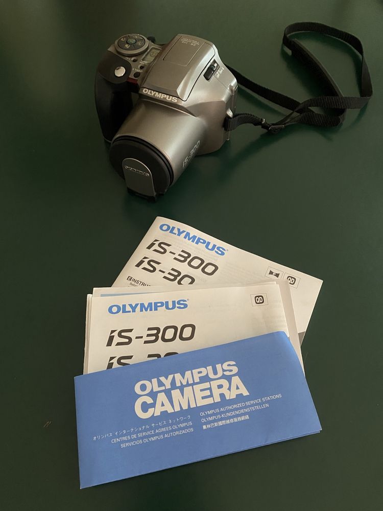 Плівковий фотоапарат Olympus IS300