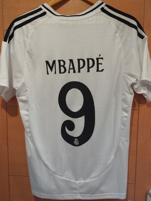 Camisola futebol Real Madrid jogador Mbappé