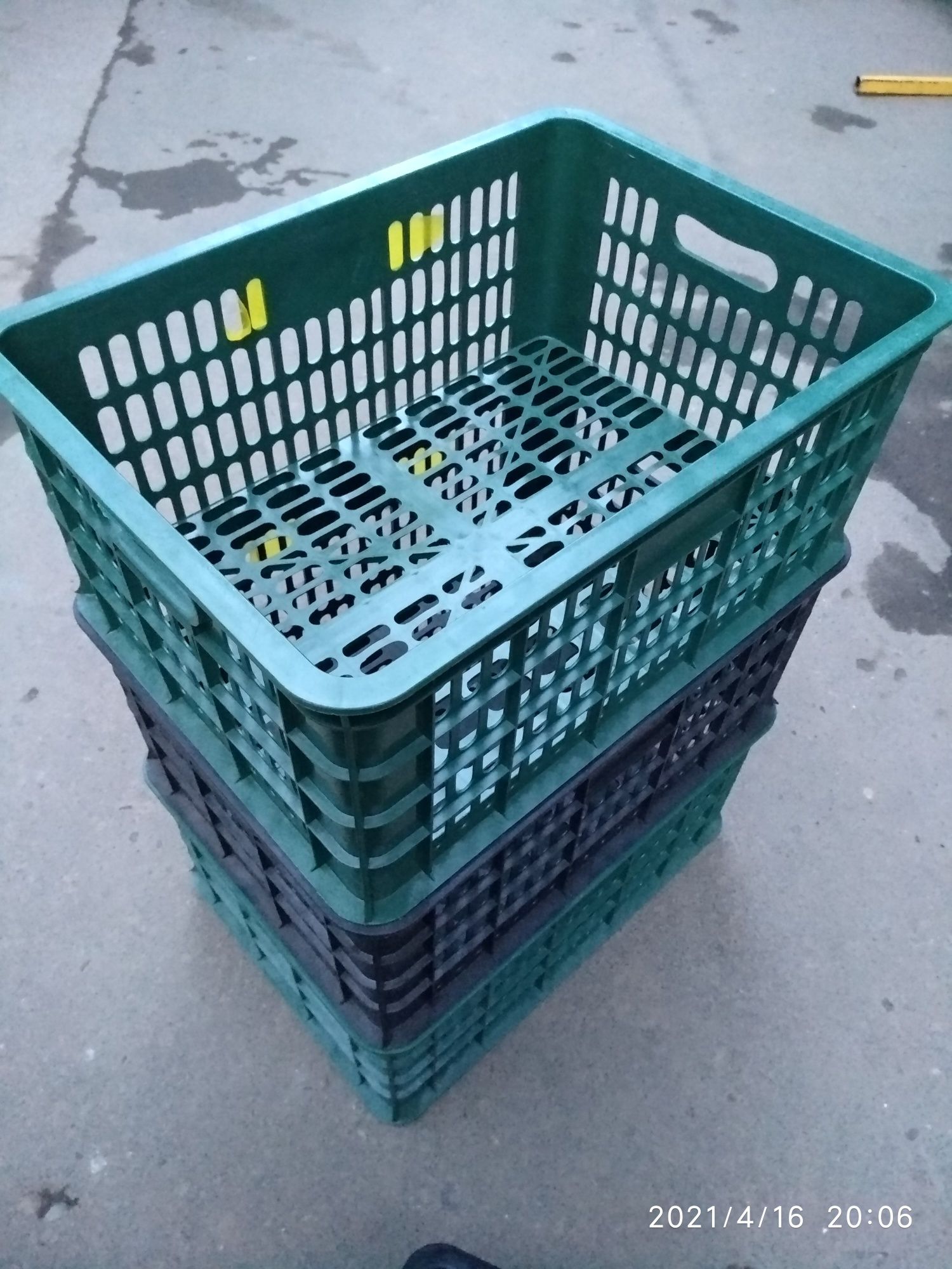 Ящики пластиковые оптом разных размеров крепкие - не ломаются)))