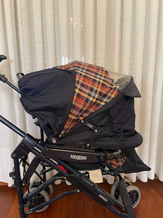 Carrinho de passeio de bebé