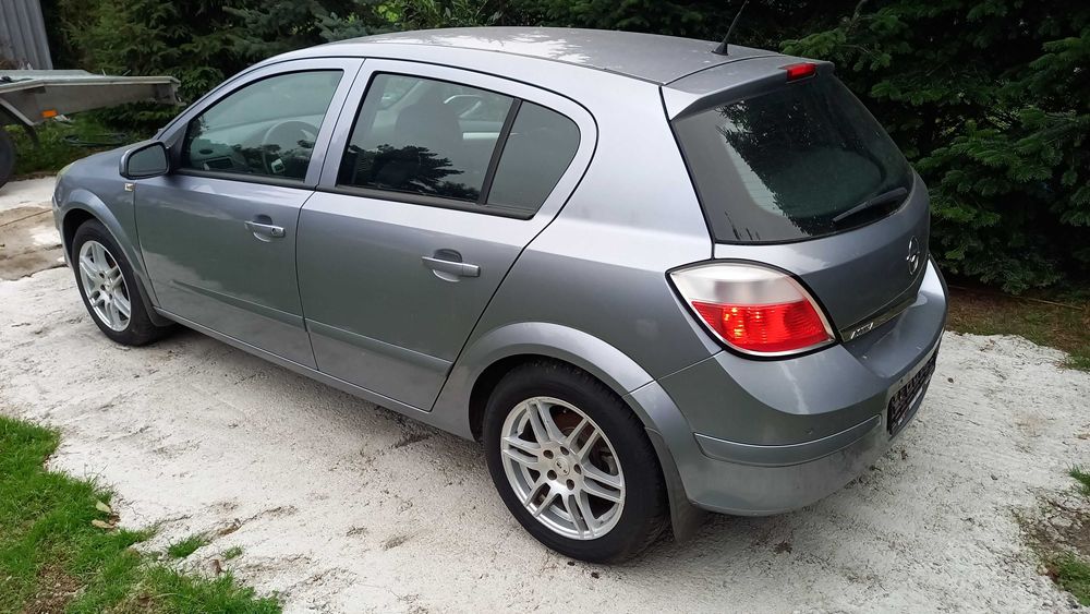 Opel Astra 1.6 benzyna Ksenon Klima PDC