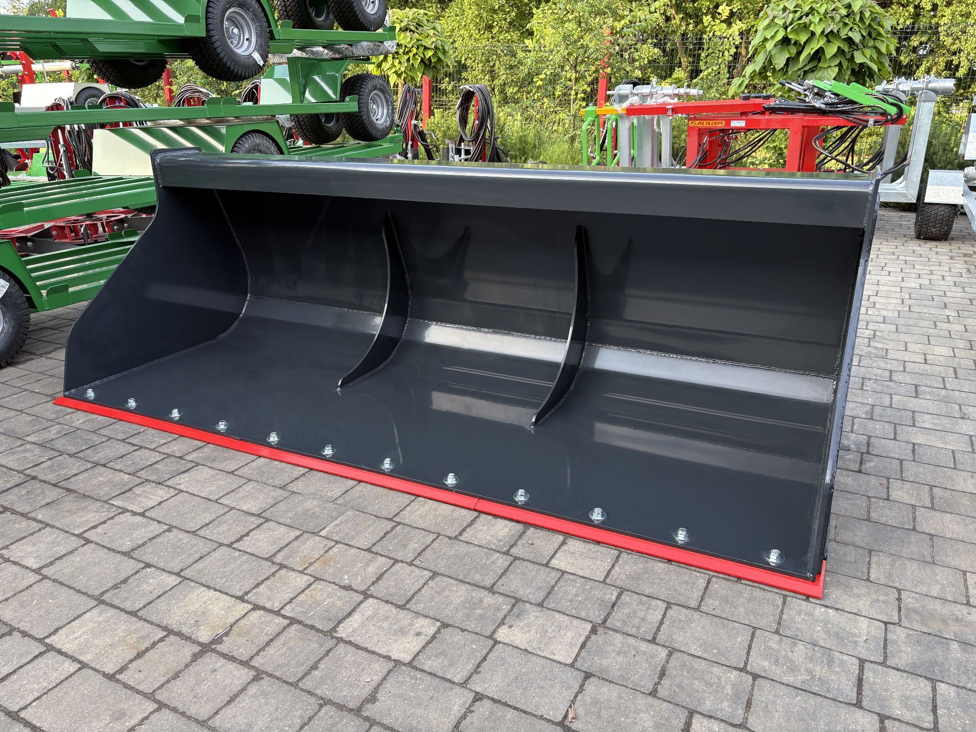 Baaardzo solidna łyżka Manitou - płaszcz 10mm, lemiesz 15mm Hardox