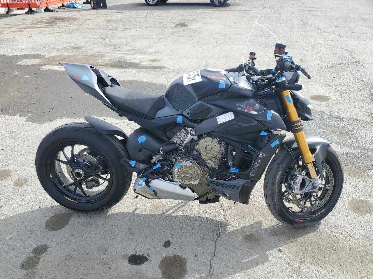 Ducati Streetfighter V4 2024 Року