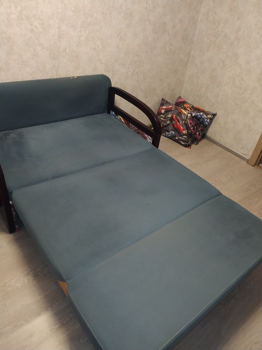 Продам диван 120м
