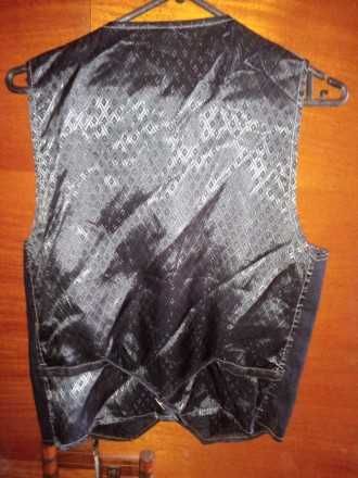 Новая!жилетка ZARA размер 46-48.рассмотрю все адекватние предложения