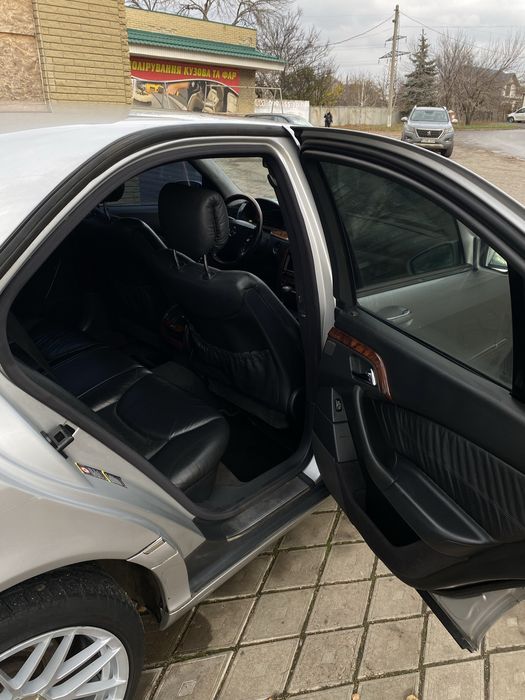 Продам Мерседес w220