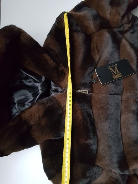 Шуба жіноча р.46-48 (90/60/55см)