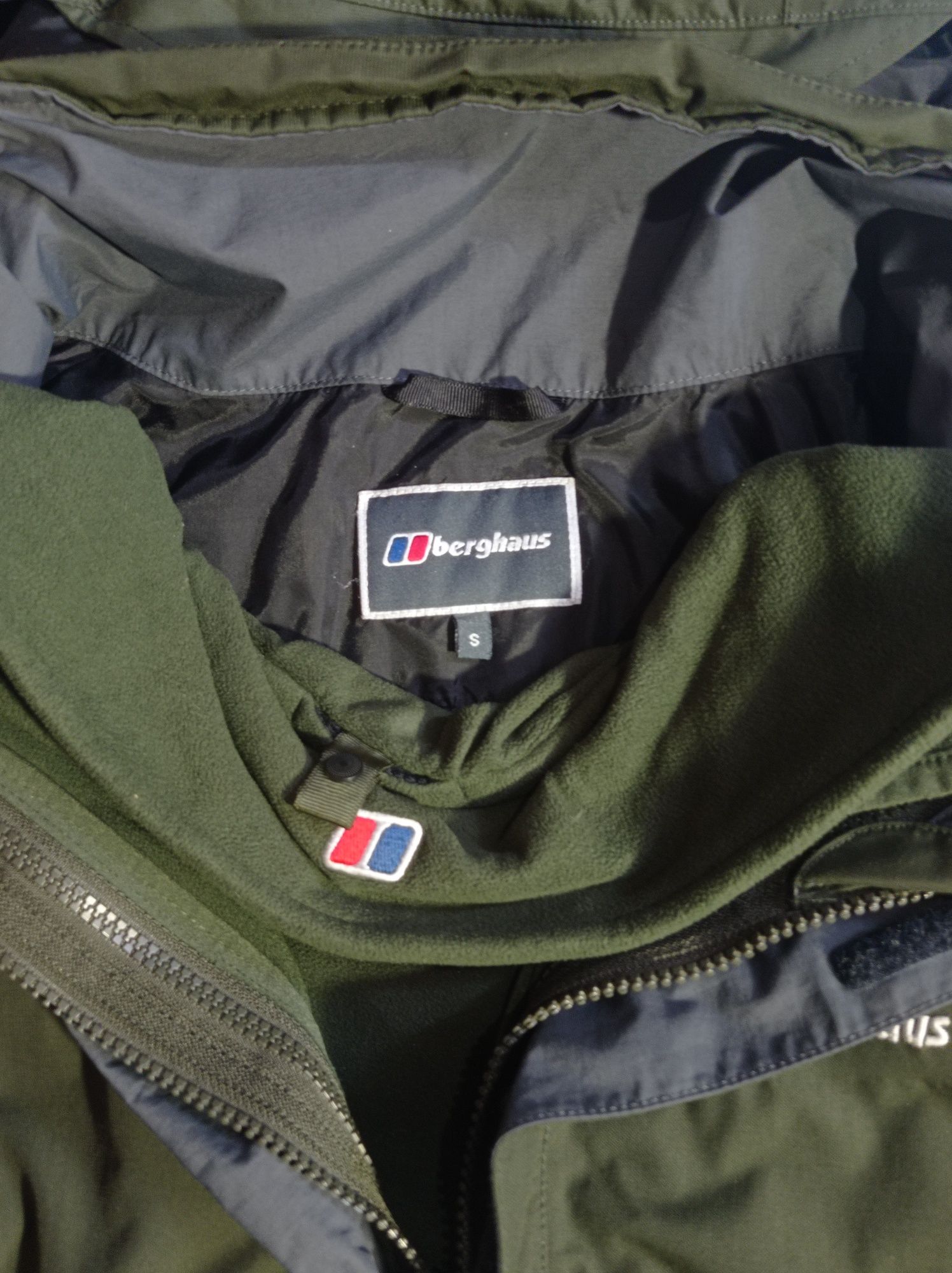 Вітровка Berghaus