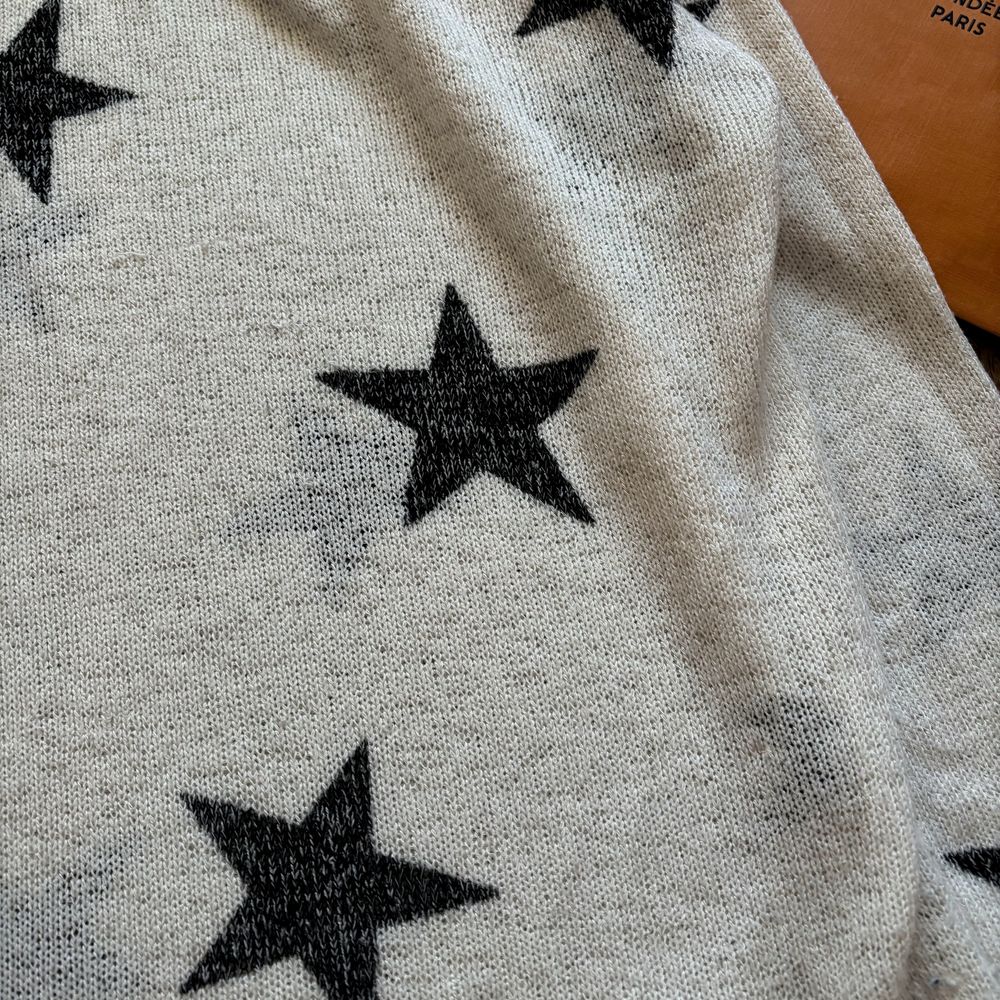 Damski sweter H&M kremowy beżowy w czarne gwiazdy xs Pinterest