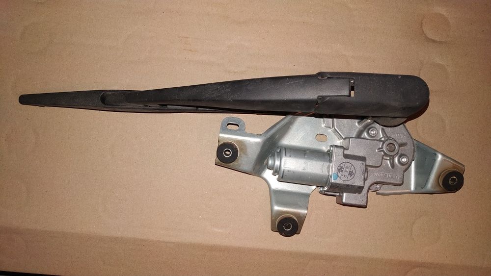 Mitsubishi Eclips Cross мотор заднього склоочисника