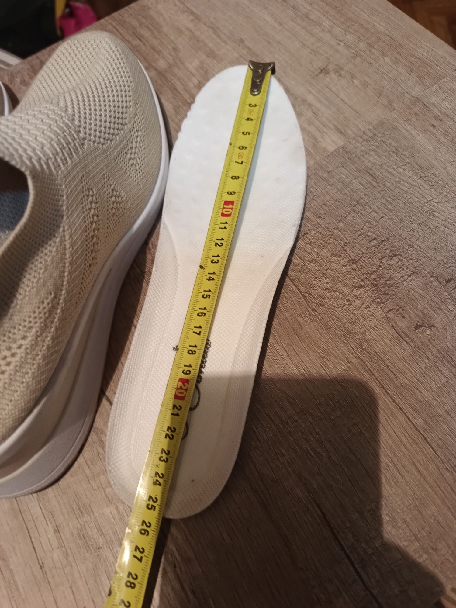Damskie trampki na koturnie