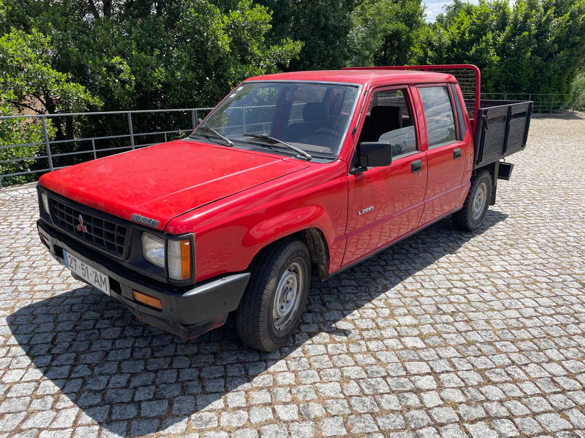Mitsubishi L200  - 5 lugares