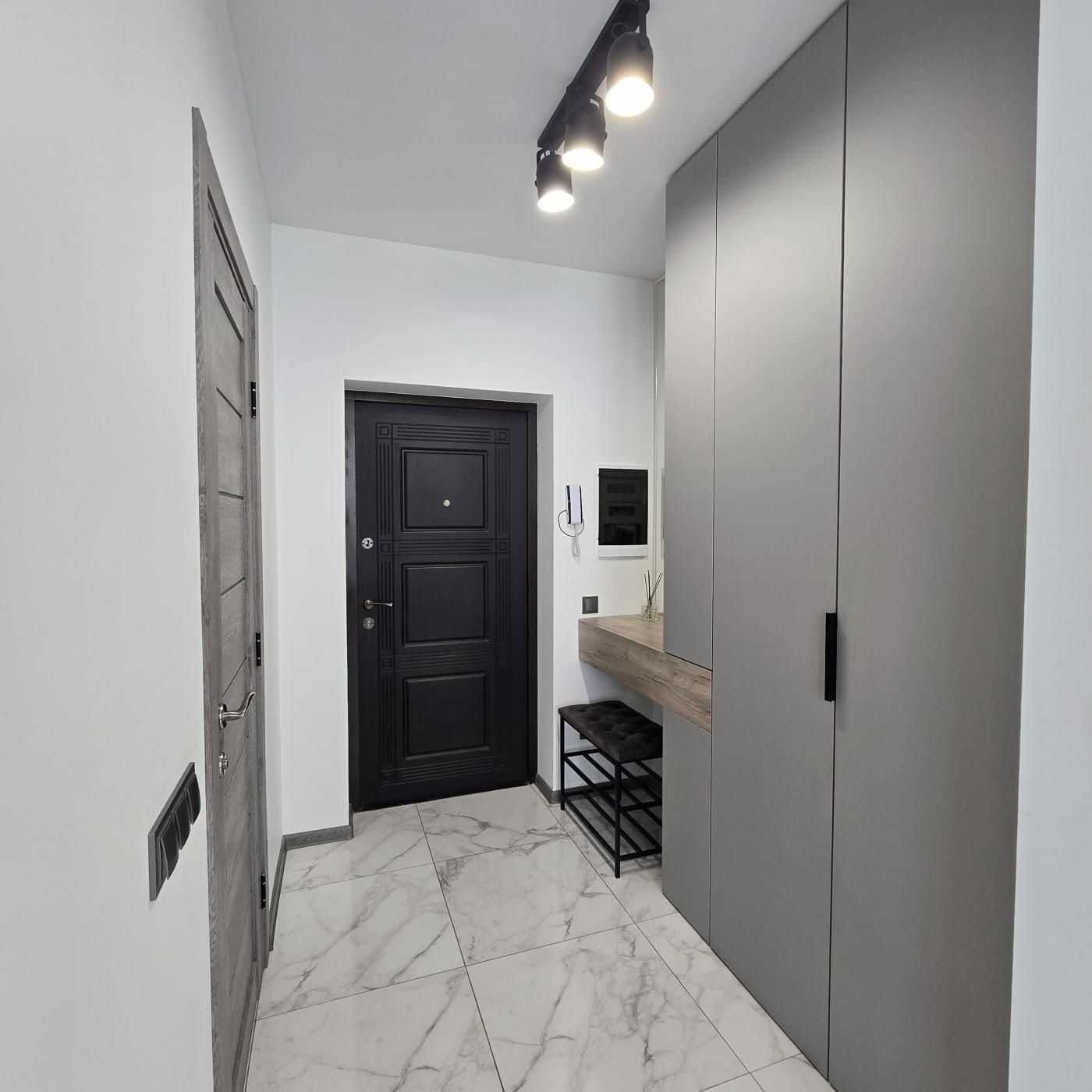 ID:12314
Продаж 1.5 кімнаної квартири в центрі