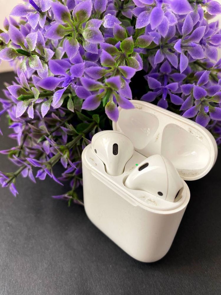 Продам перші аірподст оригінал 100% airpods 100%