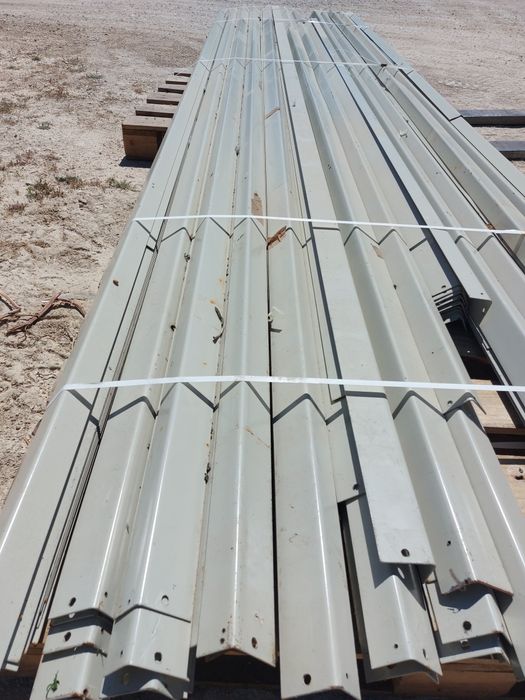 Tubos metálicos galvanizados calha montagem perfis quinados