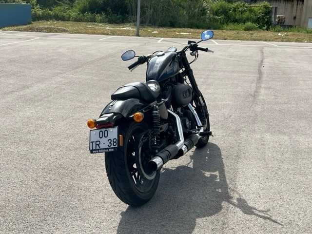 Harley Davidson Sportster 1200 Roadster