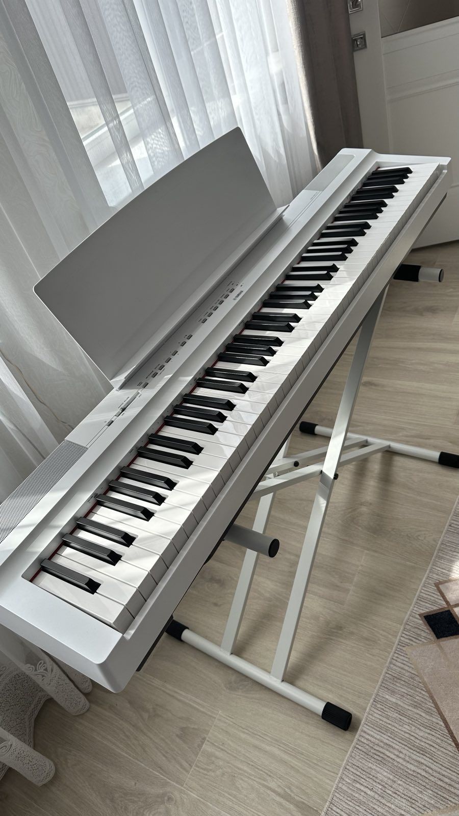 Цифрове піаніно Yamaha P-125 (White) + підставка в подарунок