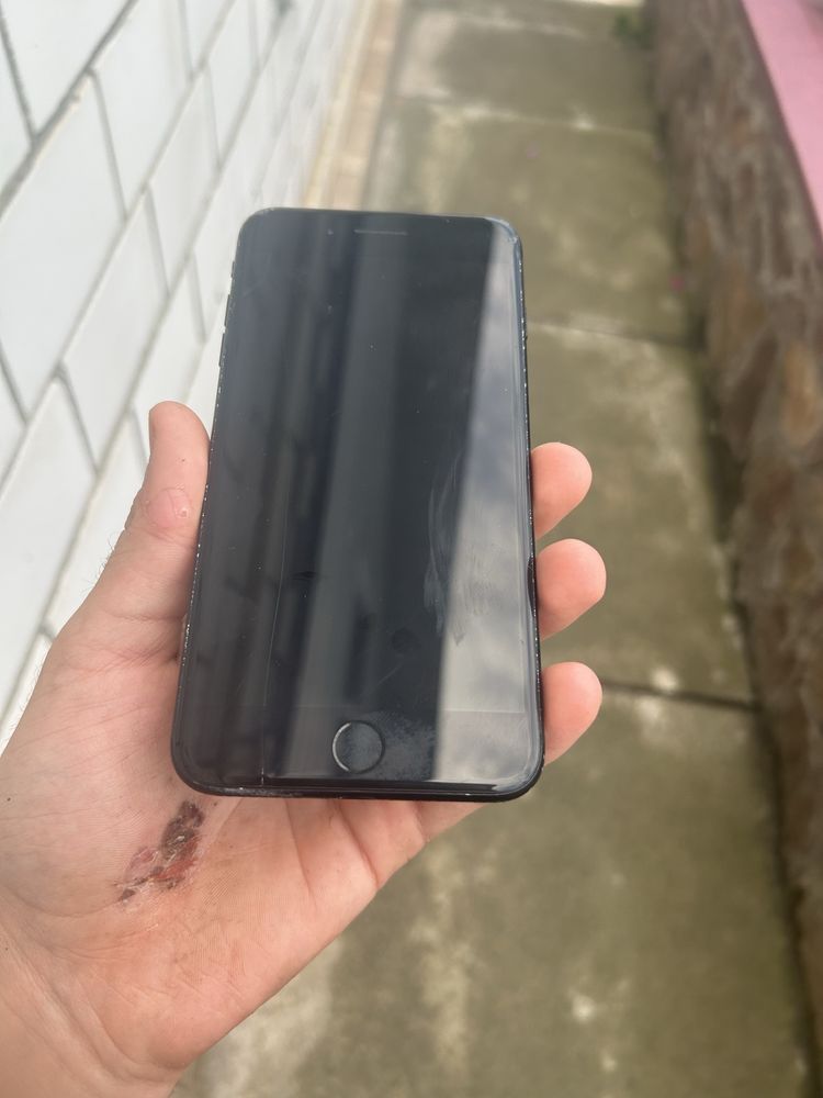 Айфон 7 + все в описі >